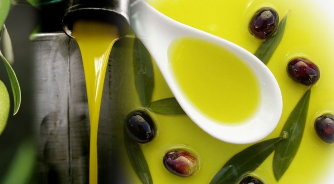 L’olio d’oliva, ingrediente miracoloso nella cosmesi
